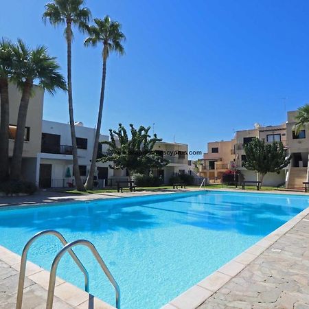 Taniandres Apartments Paralímni Eksteriør bilde