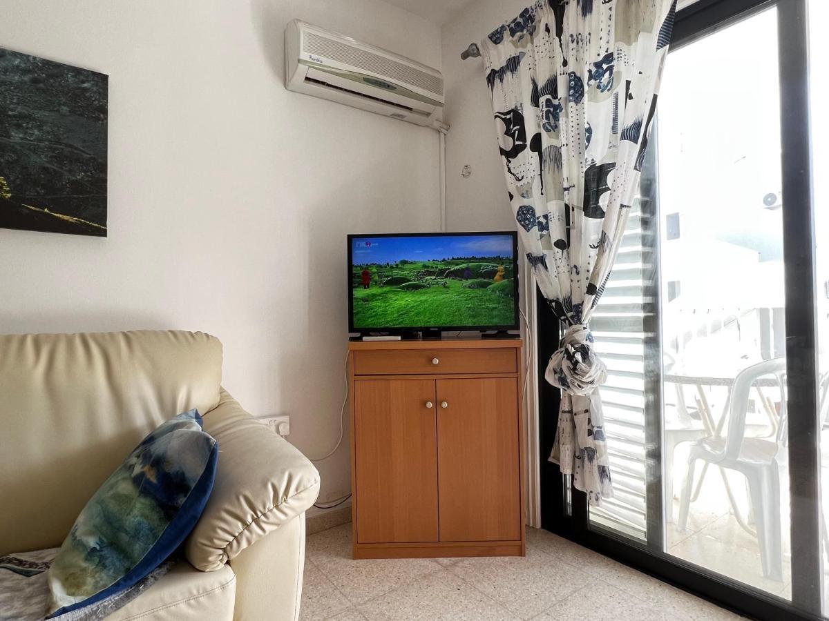 Taniandres Apartments Paralímni Eksteriør bilde