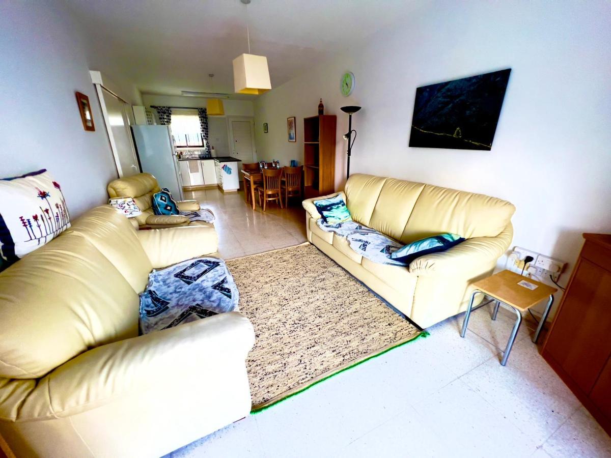 Taniandres Apartments Paralímni Eksteriør bilde