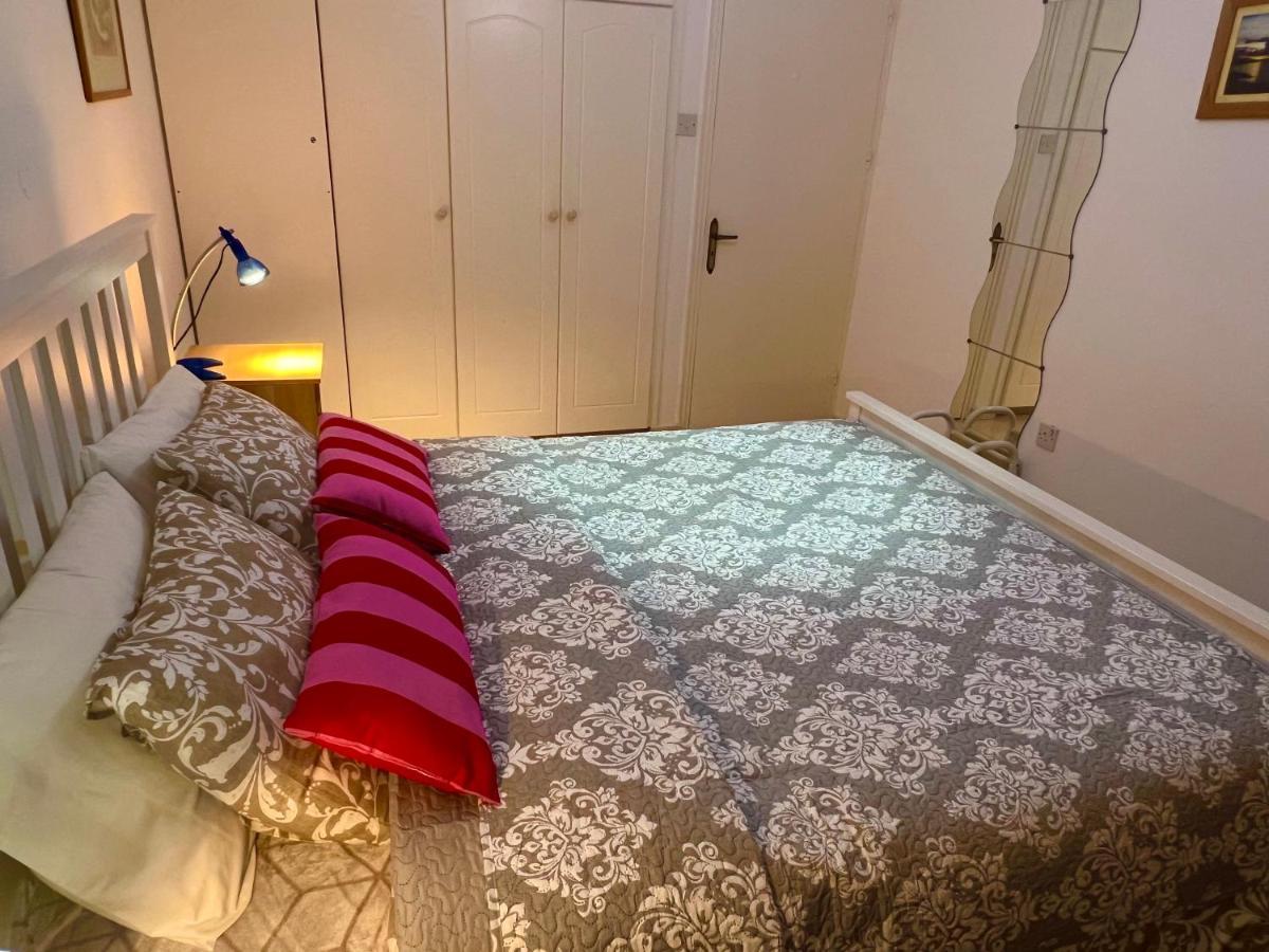Taniandres Apartments Paralímni Eksteriør bilde
